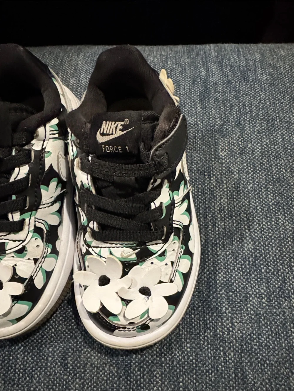 Nike Airforce 1 toddler 8c White Floral Sneakers